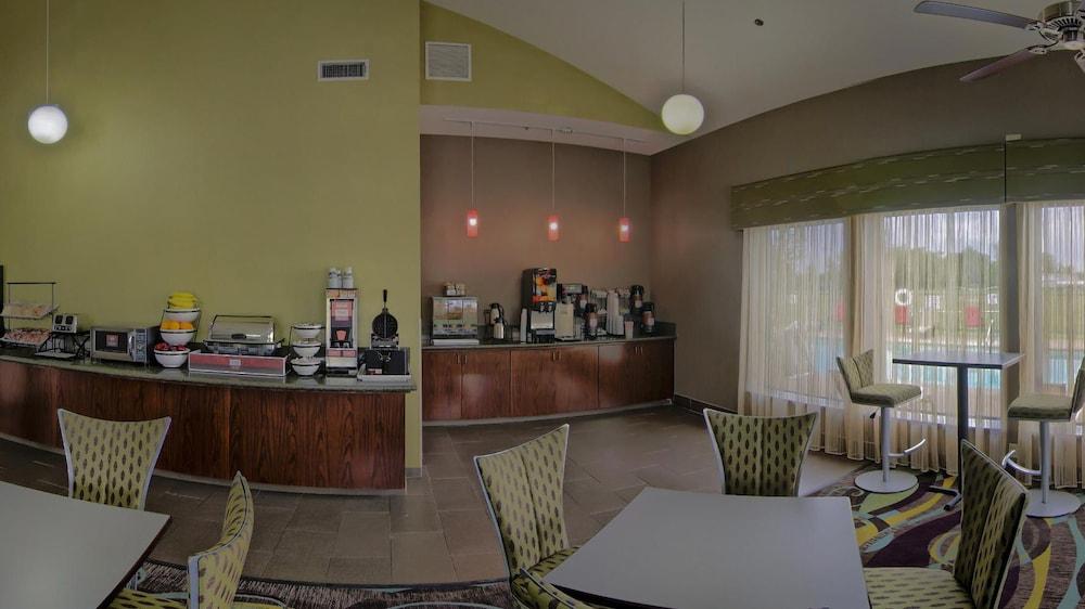 Super 8 By Wyndham Alexandria La Ξενοδοχείο Εξωτερικό φωτογραφία