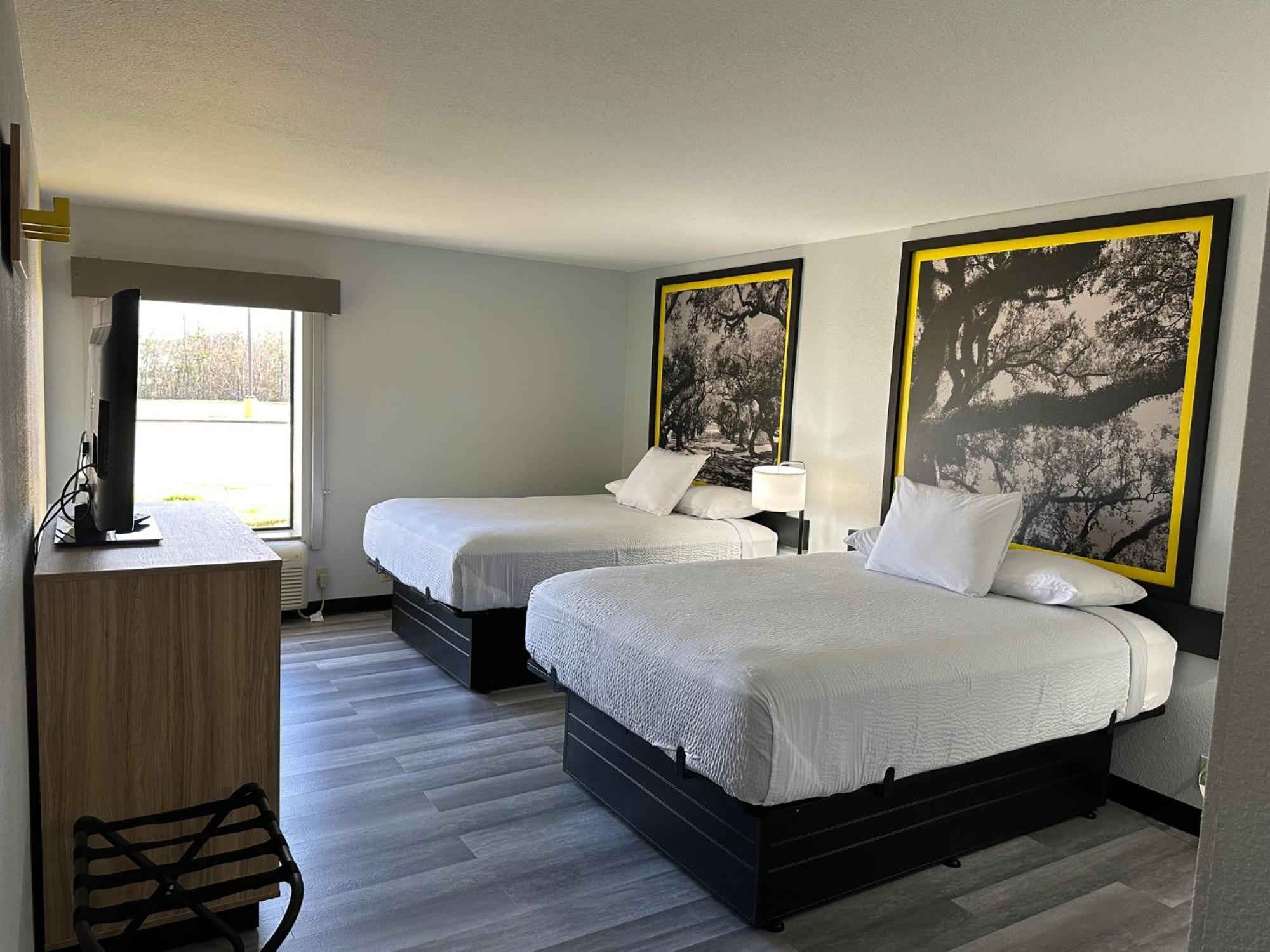 Super 8 By Wyndham Alexandria La Ξενοδοχείο Εξωτερικό φωτογραφία