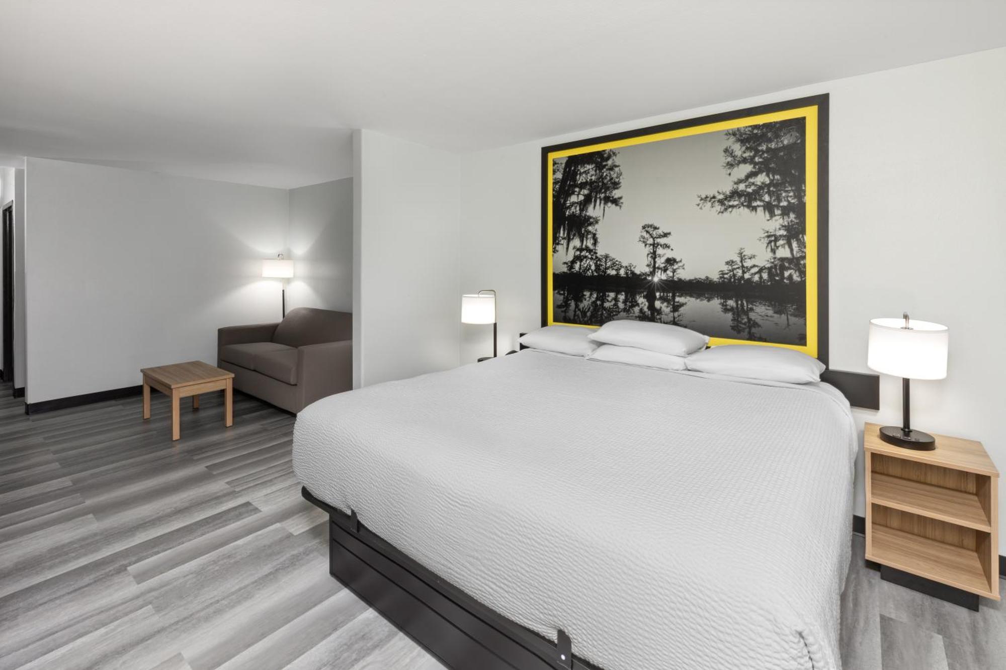 Super 8 By Wyndham Alexandria La Ξενοδοχείο Εξωτερικό φωτογραφία